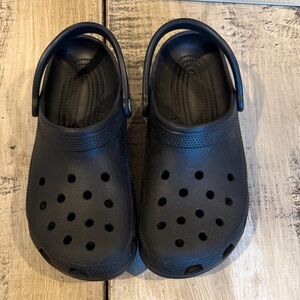 CROCS Mens Black Classic Clogs with Vent Holes